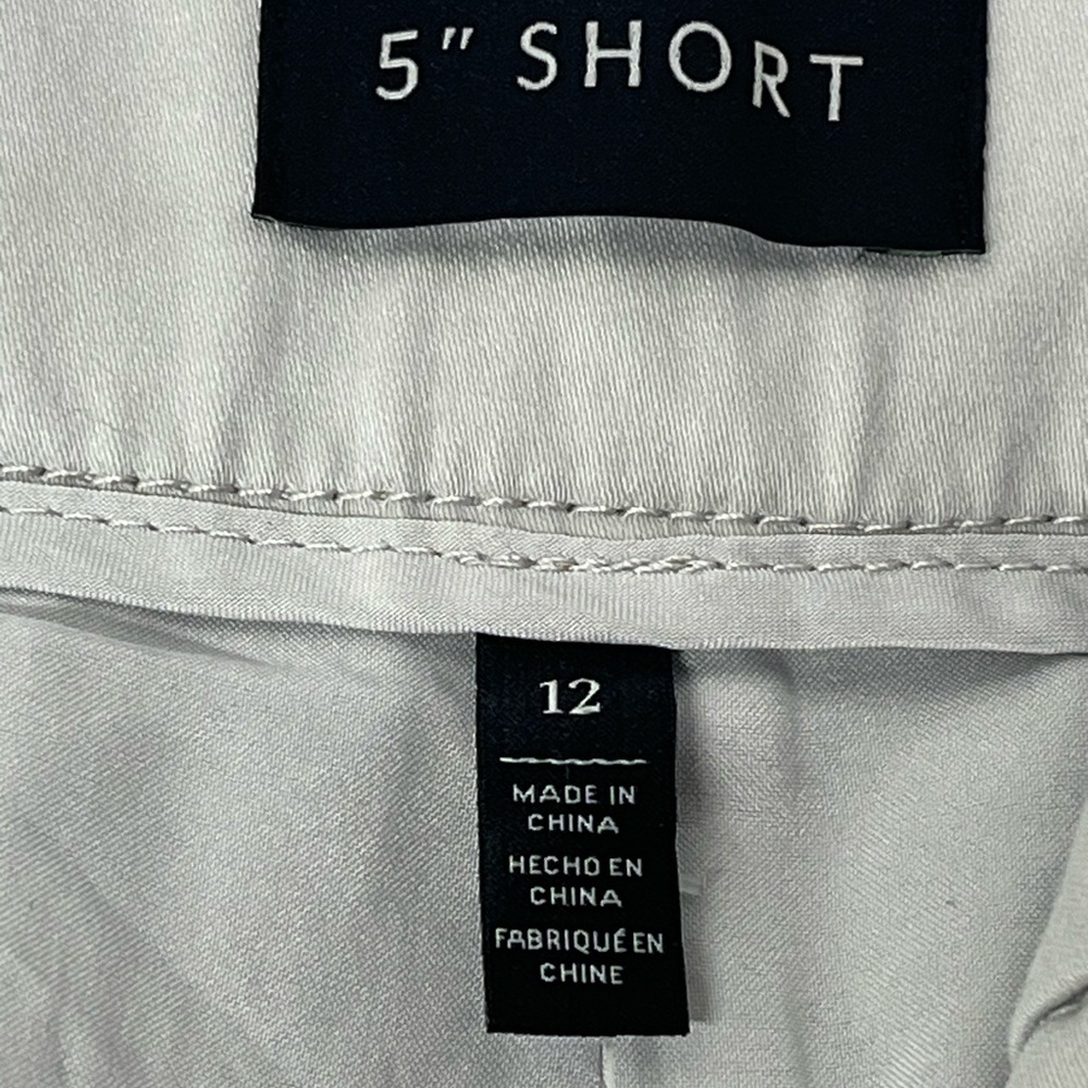 White House Black Market Light Gray Embroidered High-Waist Shorts - Picture 4 of 11